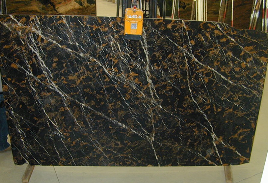 Giá đá marble golden portoro